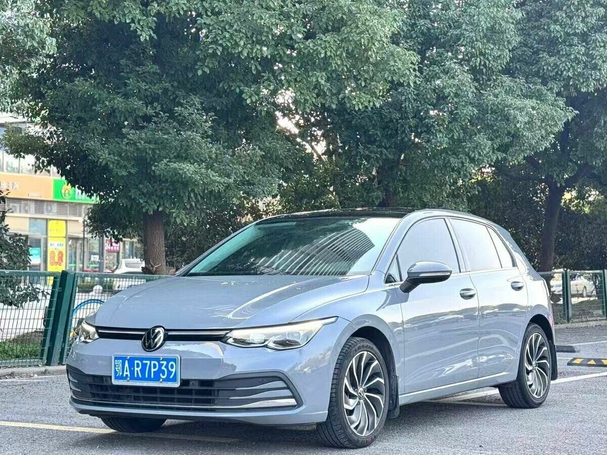 Volkswagen Golf VIII