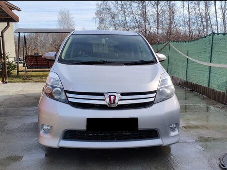 2016 Toyota ISis I Рестайлинг, серебристый, 1170000 рублей, вид 1
