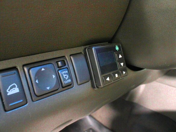 2012 Nissan Pathfinder III Рестайлинг, чёрный, 1385000 рублей - вид 13