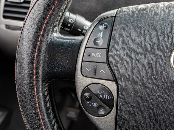 2008 Toyota Prius II Рестайлинг (XW20), красный, 1017000 рублей - вид 13