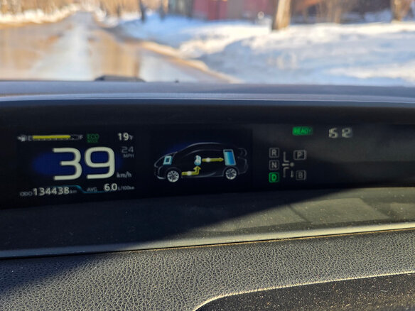 2016 Toyota Prius IV (XW50), чёрный, 1600000 рублей - вид 4