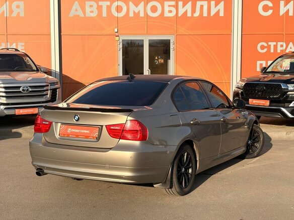 2011 BMW 3 серии 318i V (E90/E91/E92/E93) Рестайлинг, бежевый, 1188000 рублей - вид 4