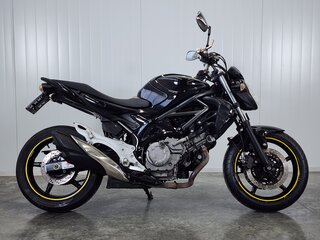 Suzuki SFV 400 Gladius