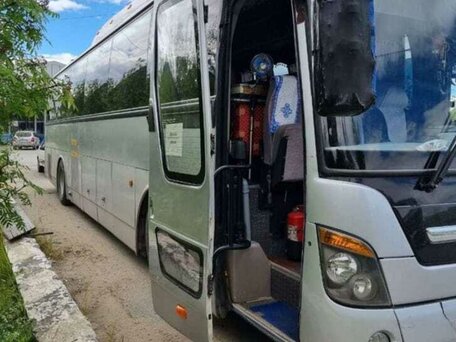 2009 Hyundai Universe, серый, 2000000 рублей, вид 3
