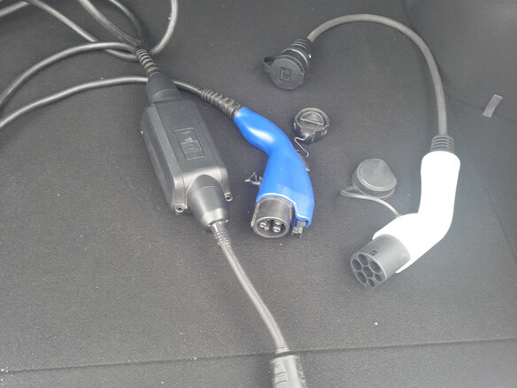 2019 Toyota Prius PHV ZVW52 Prime IV (XW50), белый, 2000000 рублей - вид 17