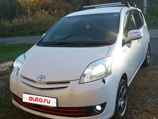 2009 Toyota Passo Sette, белый, 780000 рублей, вид 1