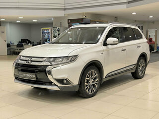 2015 Mitsubishi Outlander III Рестайлинг 2, белый, 1950000 рублей, вид 1