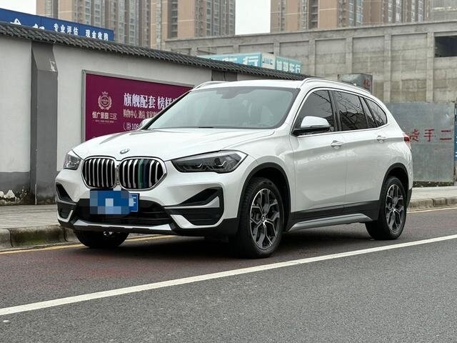 BMW X1 18i sDrive II (F48) Рестайлинг