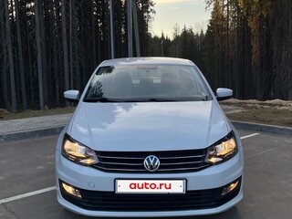 2016 Volkswagen Polo V Рестайлинг, белый, 875000 рублей, вид 1
