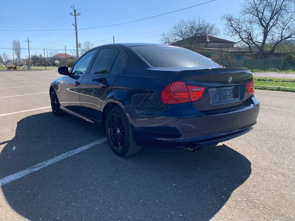 2011 BMW 3 серии 318i V (E90/E91/E92/E93) Рестайлинг, синий, 890000 рублей - вид 5