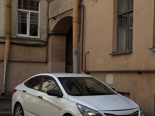 2016 Hyundai Solaris I Рестайлинг, белый, 200000 рублей, вид 1