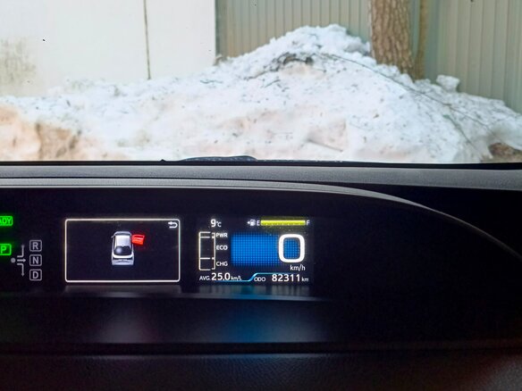 2019 Toyota Prius IV Рестайлинг (XW50), чёрный, 1700000 рублей - вид 7