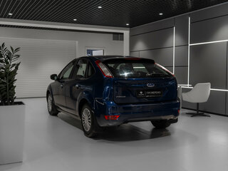 2009 Ford Focus II Рестайлинг, синий, 430000 рублей, вид 4
