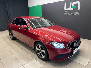 2019 Mercedes-Benz E-Класс 200 V (W213, S213, C238), красный, 2850000 рублей, вид 1