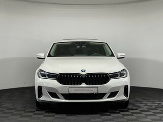 2021 BMW 6 серии Gran Turismo 630d xDrive IV (G32) Рестайлинг, белый, 5000000 рублей, вид 3