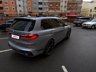 2023 BMW X7 40i I (G07) Рестайлинг, серый, 8500000 рублей, вид 4