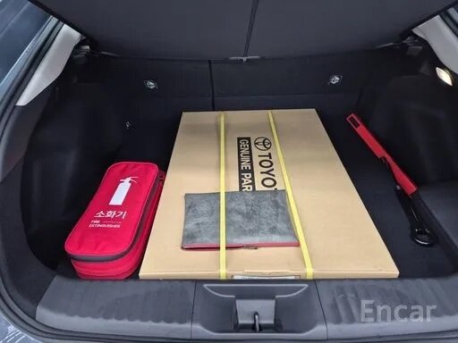 2025 Toyota Prius PHV V (XW60), серый, 4720311 рублей - вид 14