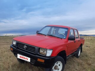 1994 Toyota Hilux Double cab V, красный, 790000 рублей, вид 1