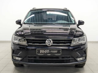 2020 Volkswagen Tiguan II, чёрный, 2430000 рублей, вид 2