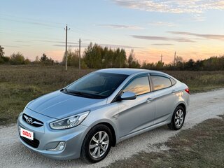 2013 Hyundai Solaris I, серый, 619000 рублей, вид 1