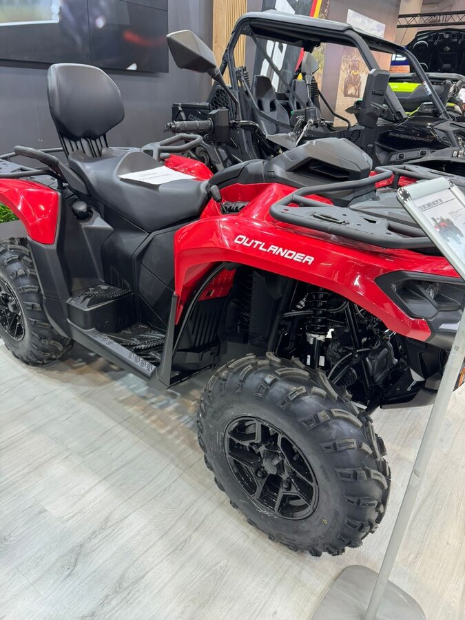 BRP Can-Am Outlander Max DPS 700