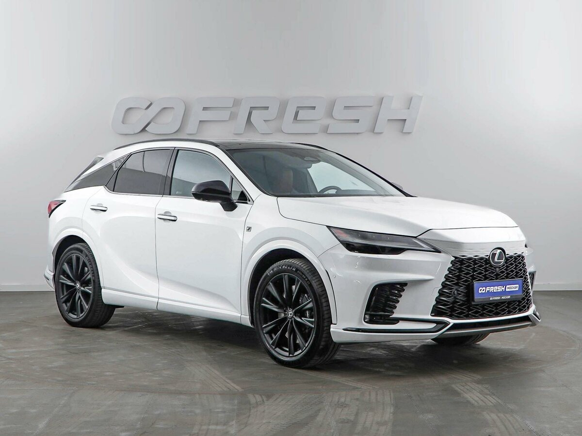 Lexus RX V