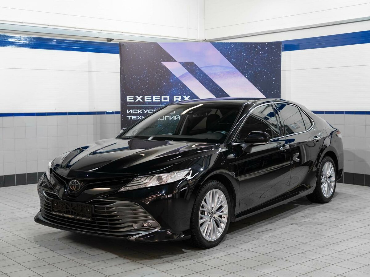 Toyota Camry VIII (XV70)