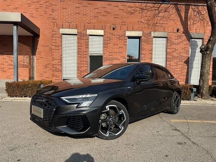 Audi A3 Sportback 35 TFSI IV (8Y)