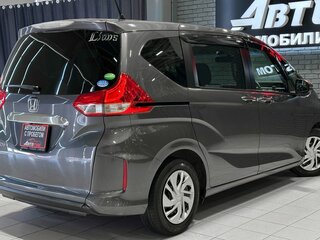 2018 Honda Freed II, серый, 1427000 рублей, вид 5
