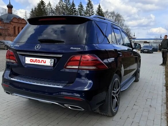 2017 Mercedes-Benz GLE 350 d I (W166), синий, 5000000 рублей - вид 4
