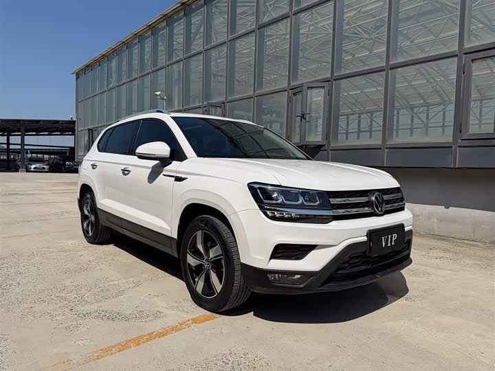 Volkswagen Tharu I