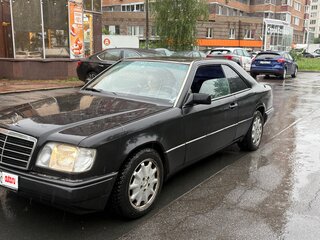 1993 Mercedes-Benz W124 220, чёрный, 310000 рублей, вид 1