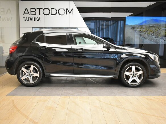 2017 Mercedes-Benz GLA 200 I (X156) Рестайлинг, чёрный, 2075000 рублей - вид 4