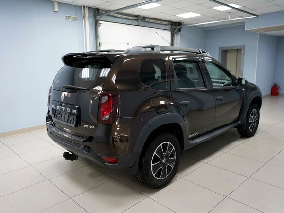 2017 Renault Duster I Рестайлинг, коричневый, 1049000 рублей - вид 2