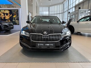 2025 Skoda Superb III Рестайлинг, чёрный, 3350000 рублей, вид 1