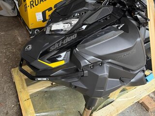 2025 BRP Ski-Doo Skandic LE 900 ACE, чёрный, 2433000 рублей, вид 1