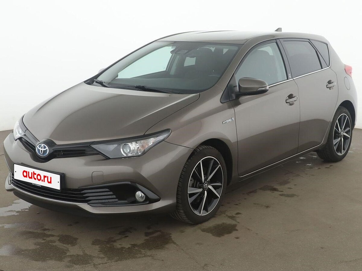 Toyota Auris II Рестайлинг