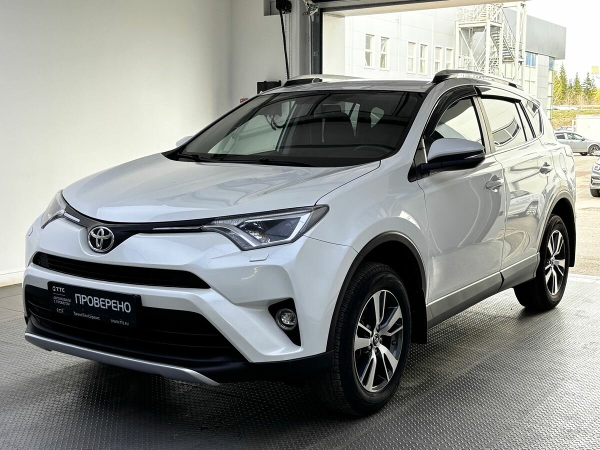 Toyota RAV4 IV (XA40) Рестайлинг