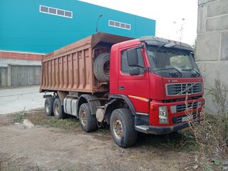 2008 Volvo FM, красный, 3100000 рублей, вид 1