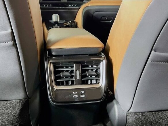 2026 Toyota Crown Estate/Signia Signia XVI (S230), чёрный, 10600000 рублей - вид 14