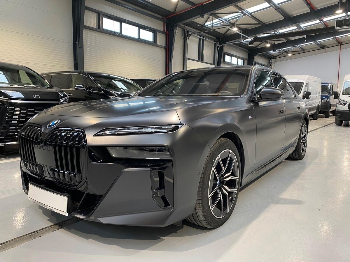 BMW i7 xDrive60 I (G70)