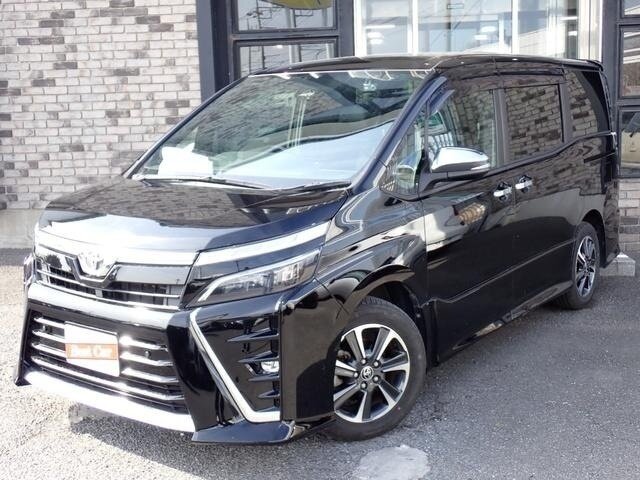 Toyota Voxy III (R80) Рестайлинг