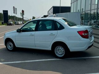 2026 Lada (ВАЗ) Granta I Рестайлинг, белый, 1101000 рублей, вид 5