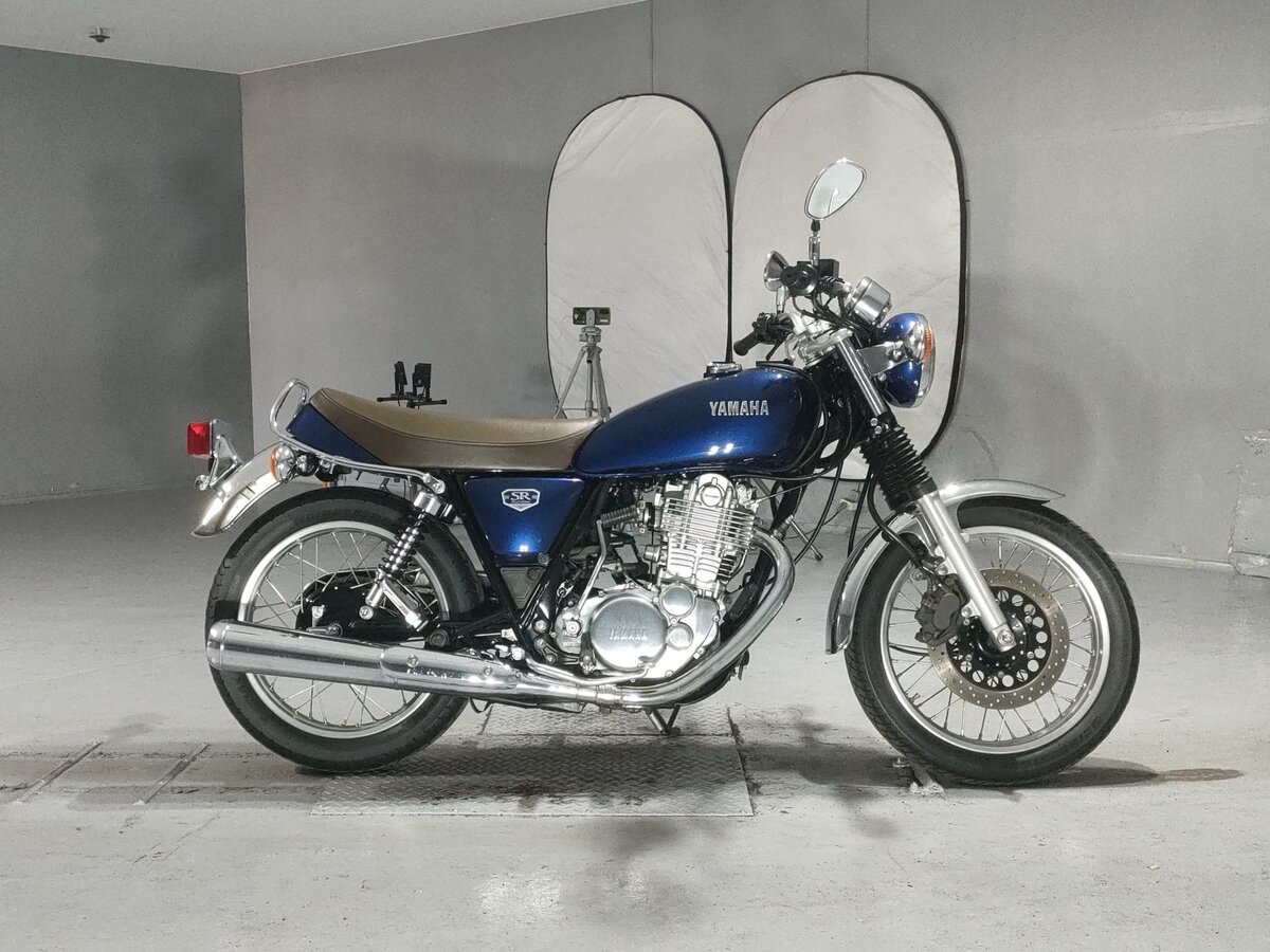 Yamaha SR400
