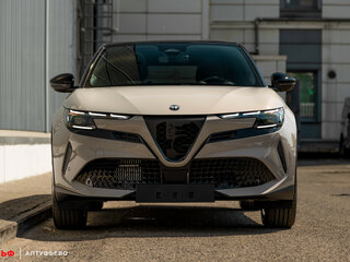 2025 Alfa Romeo Junior, серый, 5500000 рублей, вид 5
