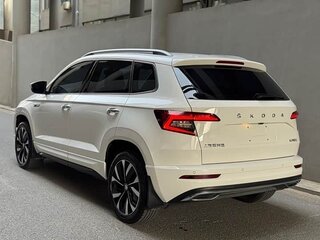 2022 Skoda Karoq I Рестайлинг, белый, 1670010 рублей, вид 4