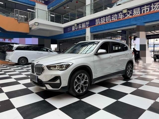 BMW X1 Long 20Li sDrive II (F48) Рестайлинг