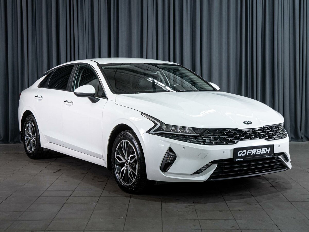 Kia K5 III