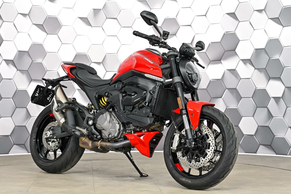 Ducati Monster 937