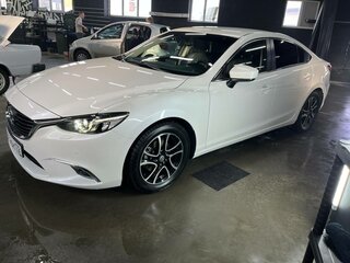 2018 Mazda 6 III (GJ) Рестайлинг, белый, 2350000 рублей, вид 1